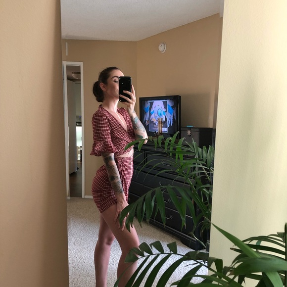 ACCEPTING ALL OFFERS ❤️ - Picture 3 of 6